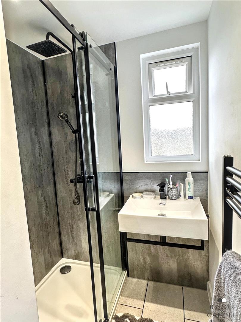 3 Bedroom House. Faygate Road in Eastbourne,  15